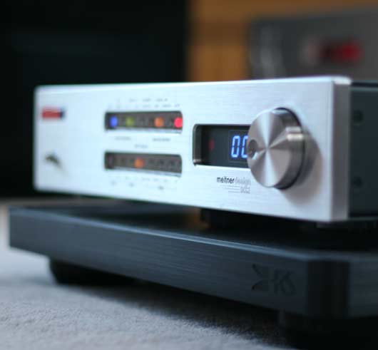 The EMM Labs Meitner DCC2 at dark