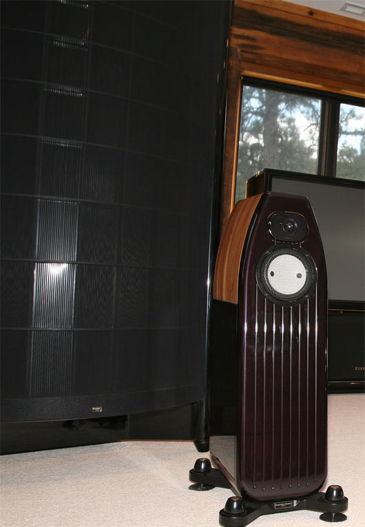 Listening room #2 - Sound Lab U1 behind Kharma Mini Exquisite speakers