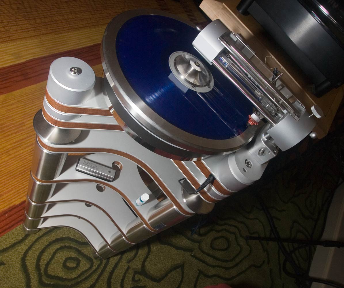 Lamm ML2.1 amps and Edge Signature One amps taking a rest