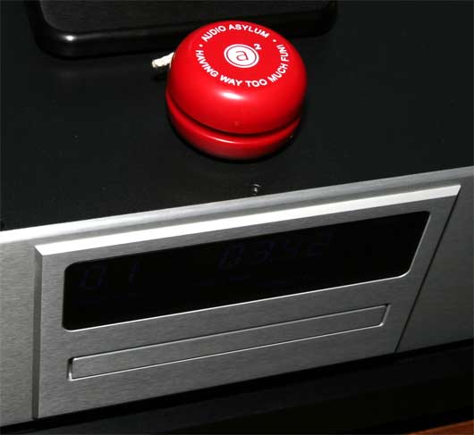 The transport yoyo precisely positioned on the transport