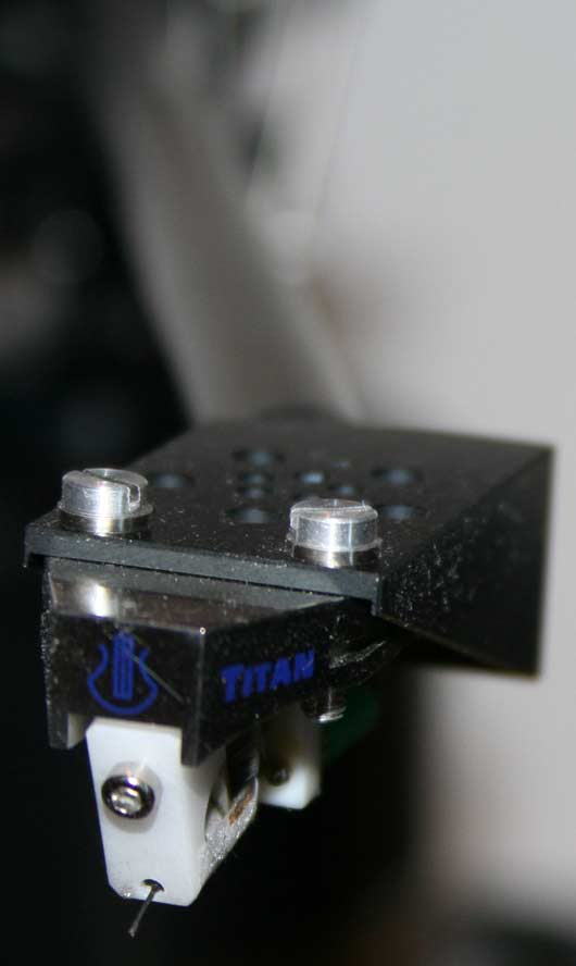 The Lyra Titan cartridge