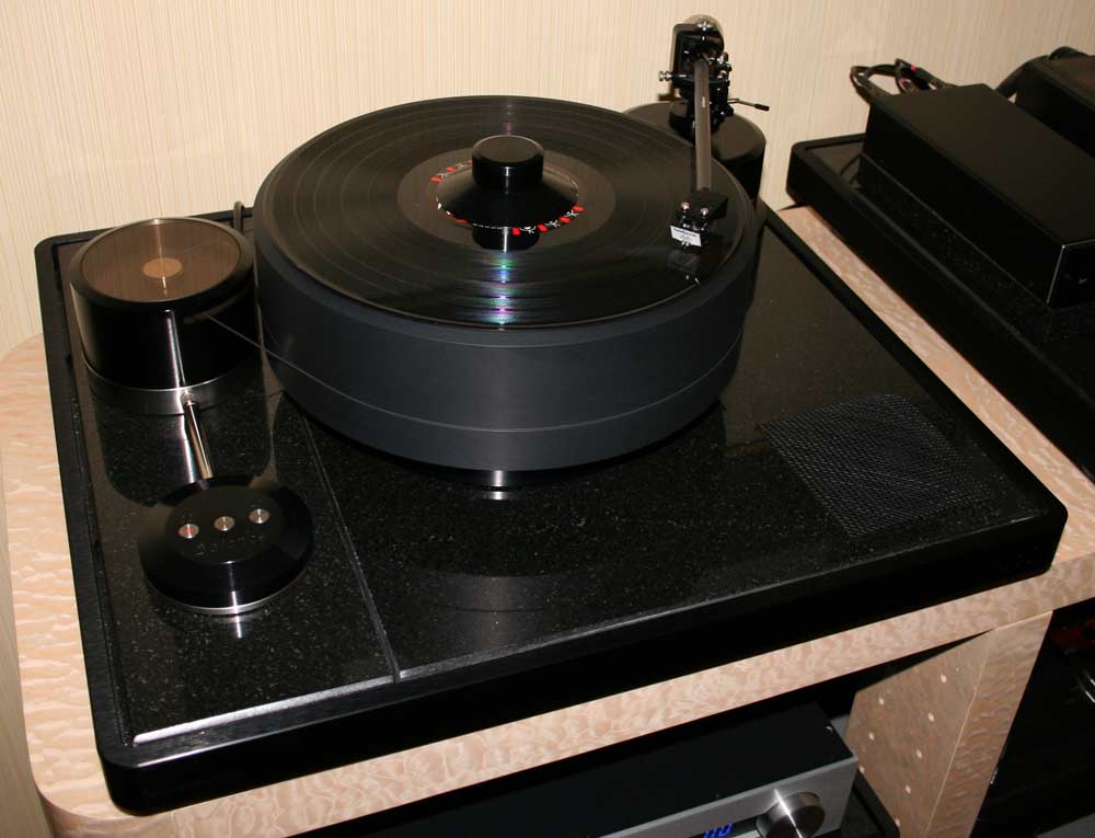 Audio Federation Brinkmann Balance Turntable Photo Gallery