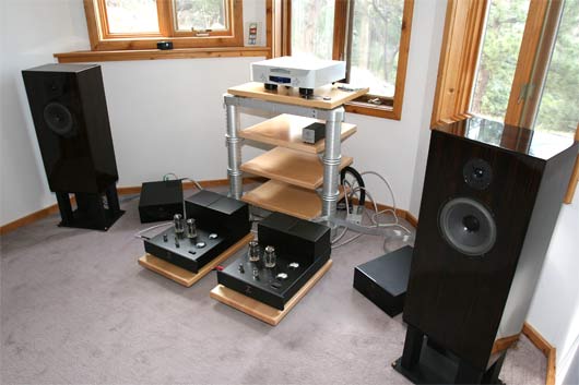 Audio Note AN-E/SEC Silver Signature loudspeakers, Lamm ML1.,1 amplifier, Audio Aero Prestige CD / SACD player in listening room #3
